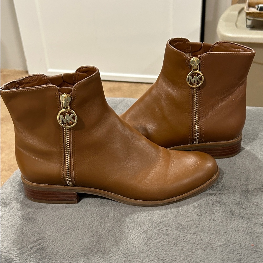Michael Kors Tan Ankle Boots with Gold Accent - Picture 7 of 9